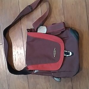 Keen Hybrid Think Brown and Rust Messanger Bag with Rubber Bottom